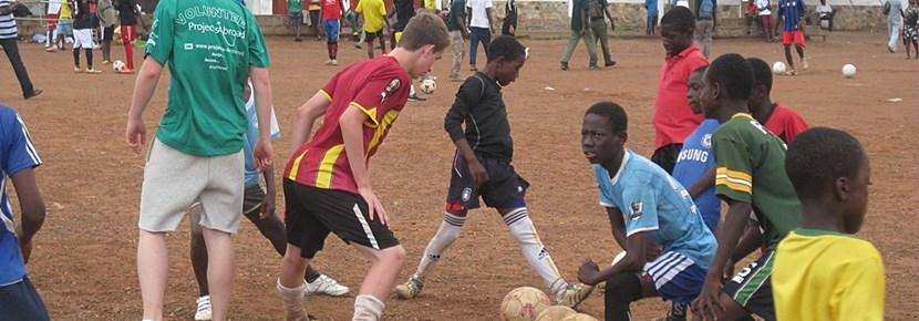 Volunteer Coaching Community Sports Abroad with Projects Abroad Volunteers Coach Students in School After School with Projects Abroad